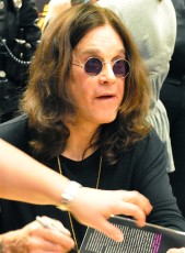 Ozzy Osbourne na autogramiádě